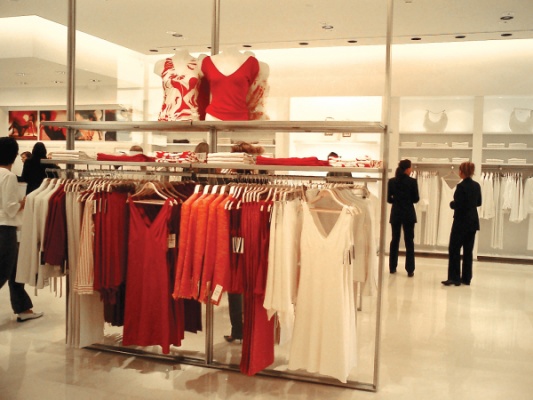 Магазин женской одежды "SVESTA"